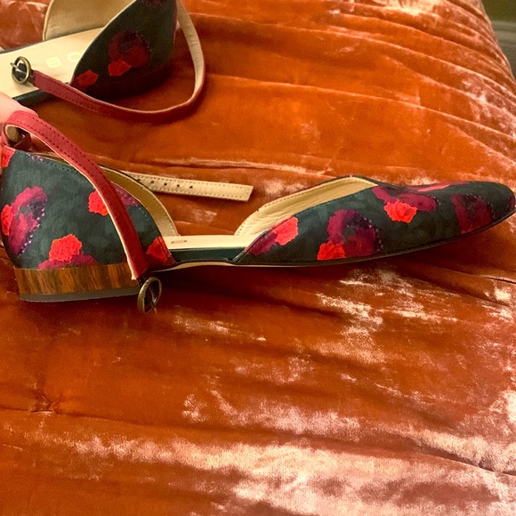 Flats - Picture 2 of 2